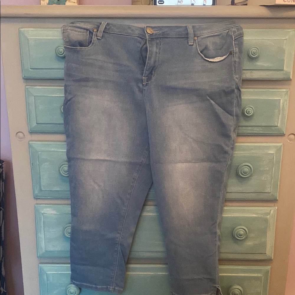 1822 Denim Blue Ankle Cropped Jeans